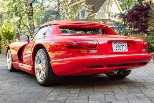 Gray 2001 Dodge Viper RT/10