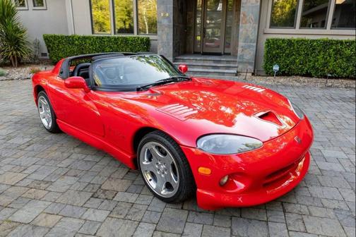 Gray 2001 Dodge Viper RT/10