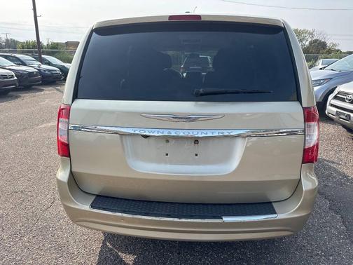 2011 Chrysler Town & Country Touring