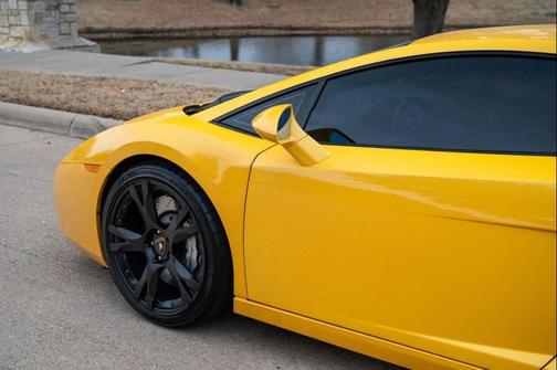 Black 2004 Lamborghini Gallardo Base AWD 2dr Coupe