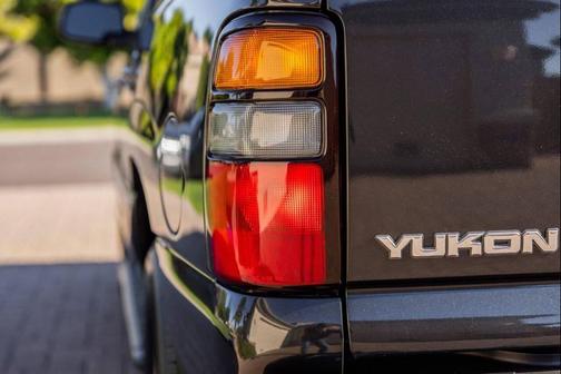 2005 GMC Yukon Fleet 4dr SUV