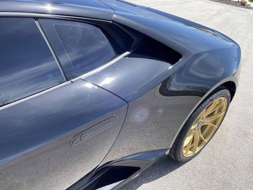 Gray 2017 Lamborghini Huracan LP580-2