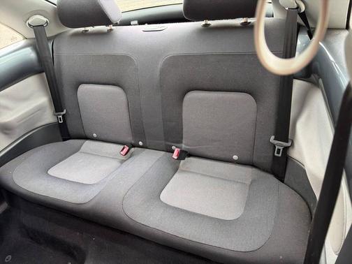 Platinum Gray 2003 Volkswagen New Beetle GL