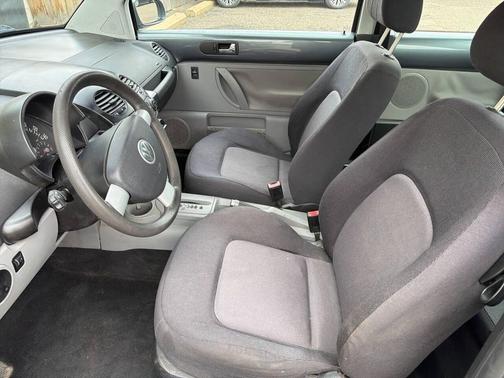 Platinum Gray 2003 Volkswagen New Beetle GL