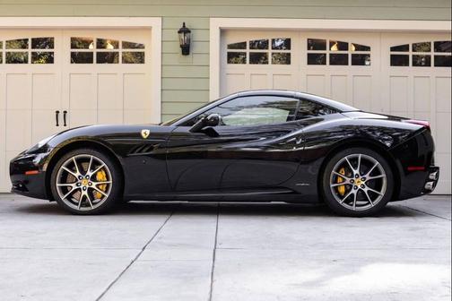 Black 2011 Ferrari California Base