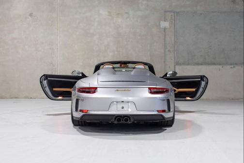 2019 Porsche 911 Speedster 2dr Convertible