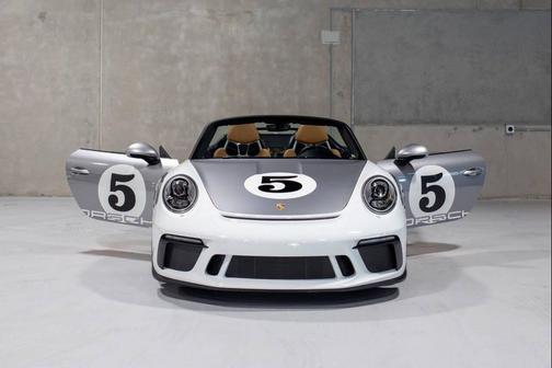 2019 Porsche 911 Speedster 2dr Convertible