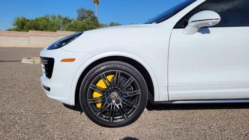 Rhodium Silver Metallic 2017 Porsche Cayenne Turbo S