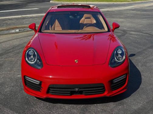 2015 Porsche Panamera Turbo