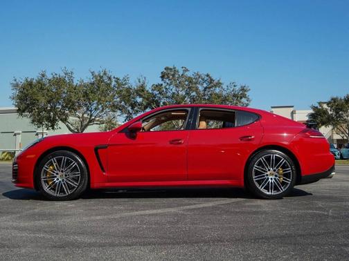 2015 Porsche Panamera Turbo