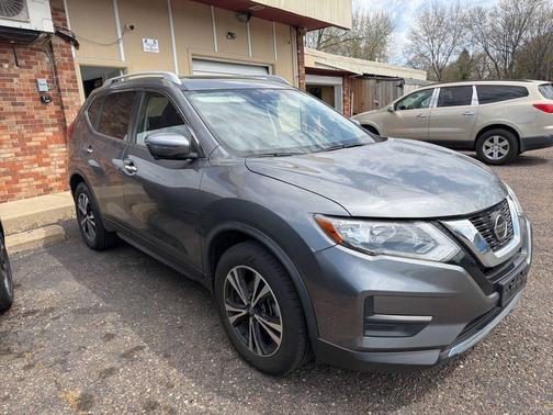 Gun Metallic 2019 Nissan Rogue SV