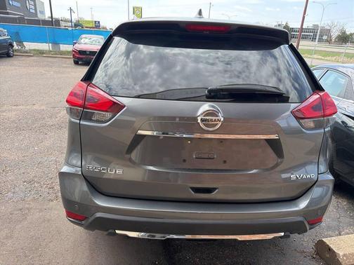 Gun Metallic 2019 Nissan Rogue SV