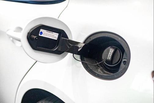 Trofeo White Tri-Coat 2018 Alfa Romeo Giulia Quadrifoglio