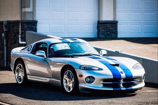 Gray 1999 Dodge Viper GTS