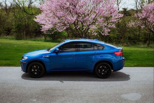 Space Gray Metallic 2010 BMW X6 M Base AWD 4dr SUV