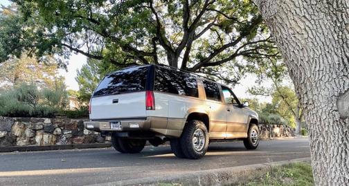 Black 1995 GMC Suburban SL