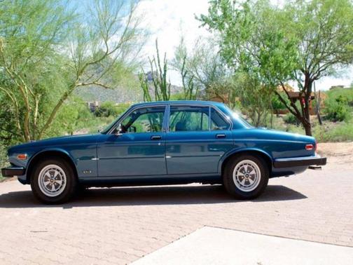 1986 Jaguar XJ XJ6 4dr Sedan