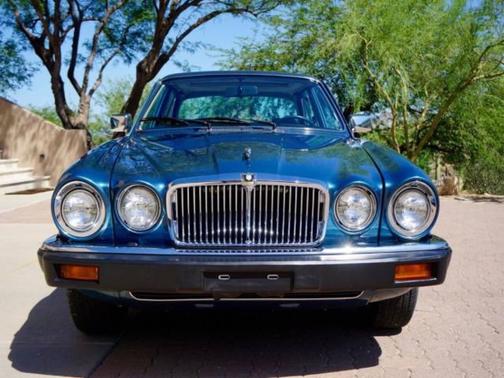 1986 Jaguar XJ XJ6 4dr Sedan