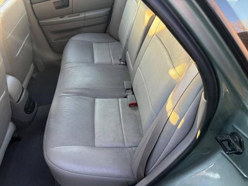 2005 Ford Taurus SEL