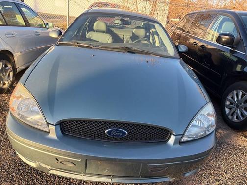 2005 Ford Taurus SEL