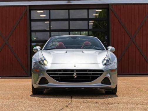 2015 Ferrari California T