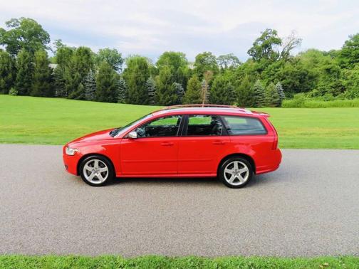 2010 Volvo V50 T5 R Design AWD 4dr Wagon