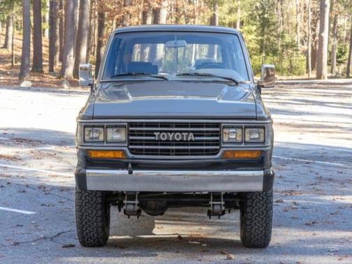 1990 Toyota Land Cruiser Base