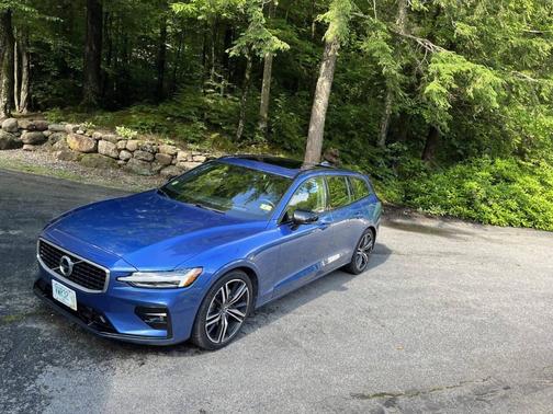 2020 Volvo V60 T5 R-Design