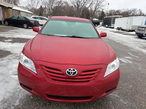 Red 2009 Toyota Camry SE