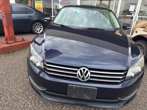 Night Blue Metallic 2014 Volkswagen Passat 1.8T S