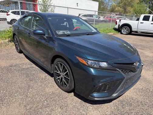 Galactic Aqua Mica 2021 Toyota Camry SE