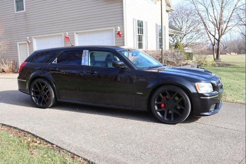 2008 Dodge Magnum SRT8