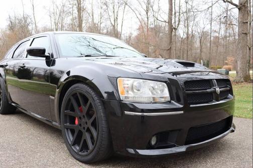 2008 Dodge Magnum SRT8
