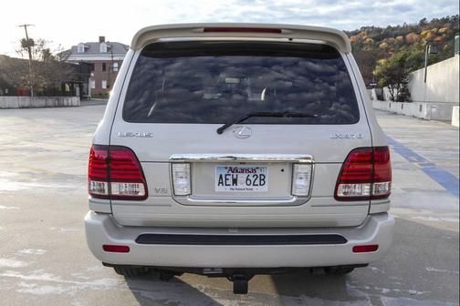 2006 Lexus LX 470 Base