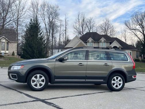 Black Stone 2011 Volvo XC70 3.2