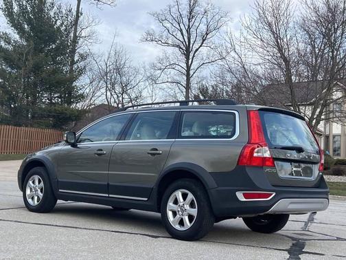 Black Stone 2011 Volvo XC70 3.2