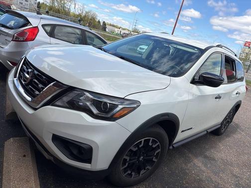 Pearl White Tricoat 2020 Nissan Pathfinder SV 4WD