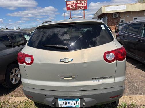 Tan 2012 Chevrolet Traverse LT