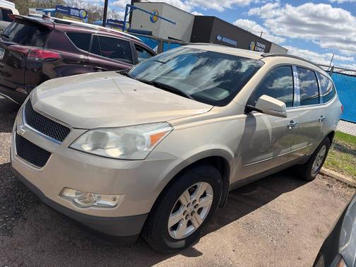 Tan 2012 Chevrolet Traverse LT