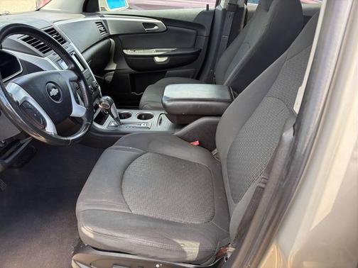 Tan 2012 Chevrolet Traverse LT