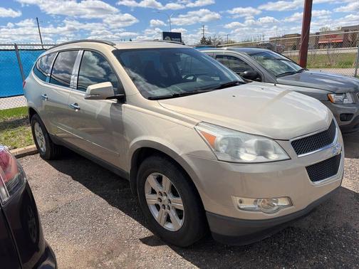 Tan 2012 Chevrolet Traverse LT