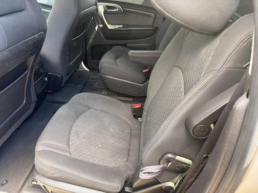 Tan 2012 Chevrolet Traverse LT