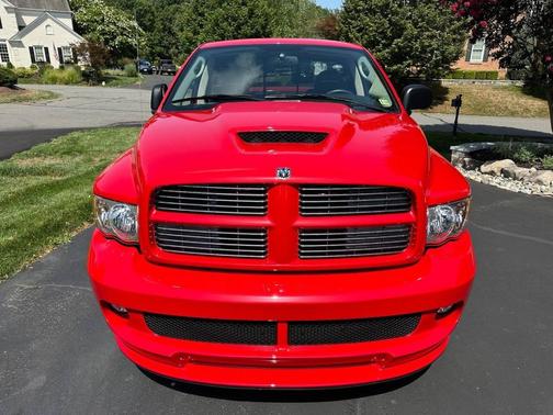 2005 Dodge Ram 1500 SRT-10