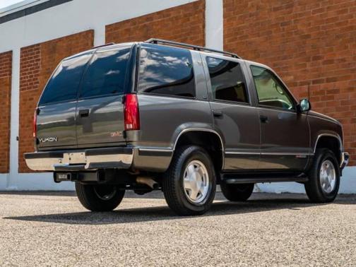 1999 GMC Yukon Denali