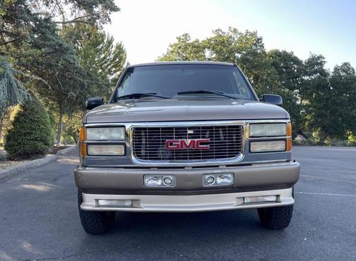1995 GMC Suburban SL