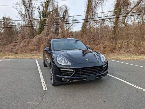 Classic Silver Metallic 2011 Porsche Cayenne Turbo