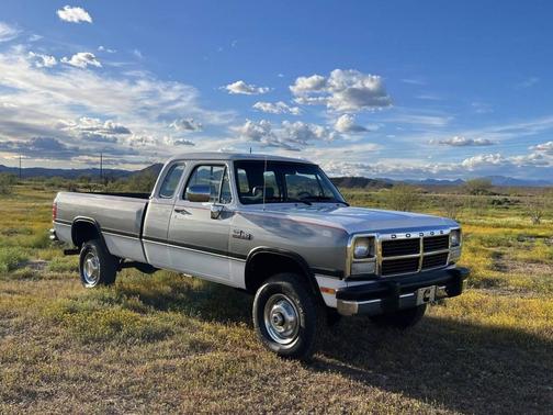 1992 Dodge W250 Base 2dr 4WD Extended Cab LB