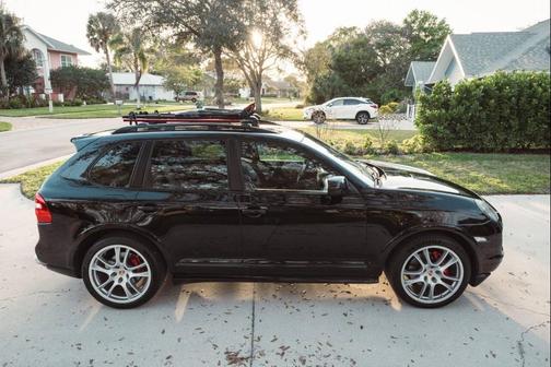 Crystal Silver Metallic 2008 Porsche Cayenne GTS