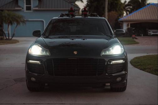 Crystal Silver Metallic 2008 Porsche Cayenne GTS