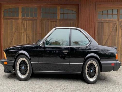 Black 1987 BMW M6 Base 2dr Coupe